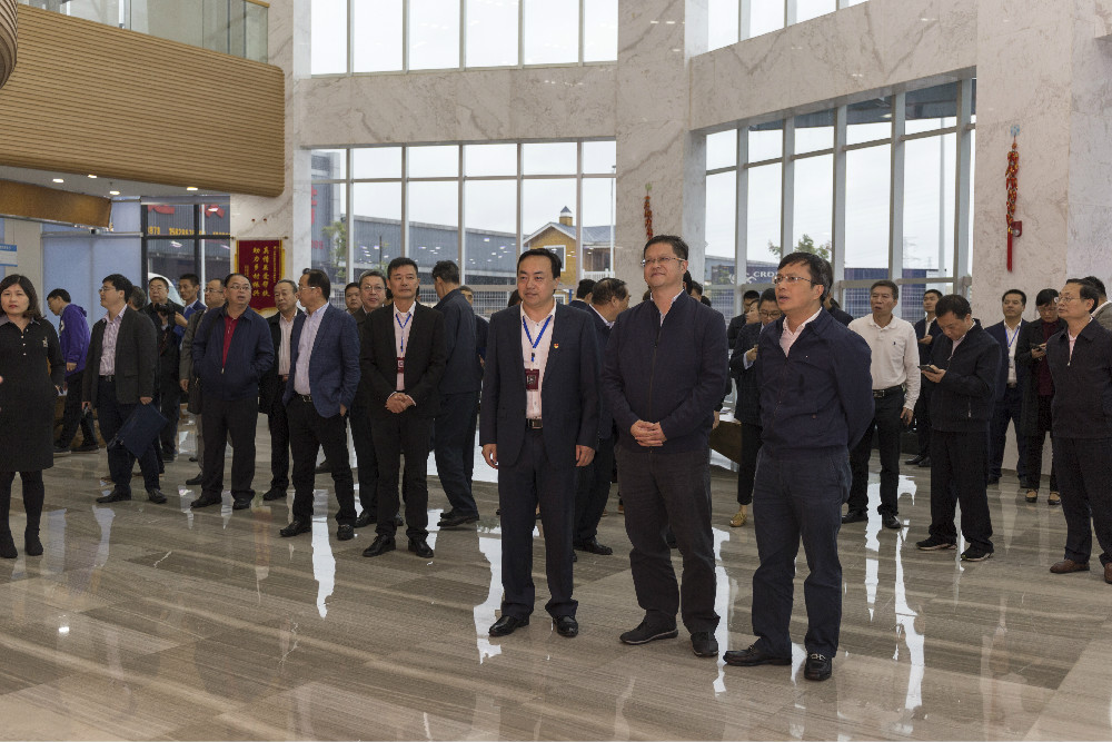 國(guó)家發(fā)展改革委經(jīng)貿(mào)司副司長(zhǎng)張江波帶隊(duì)蒞臨中心參觀考察