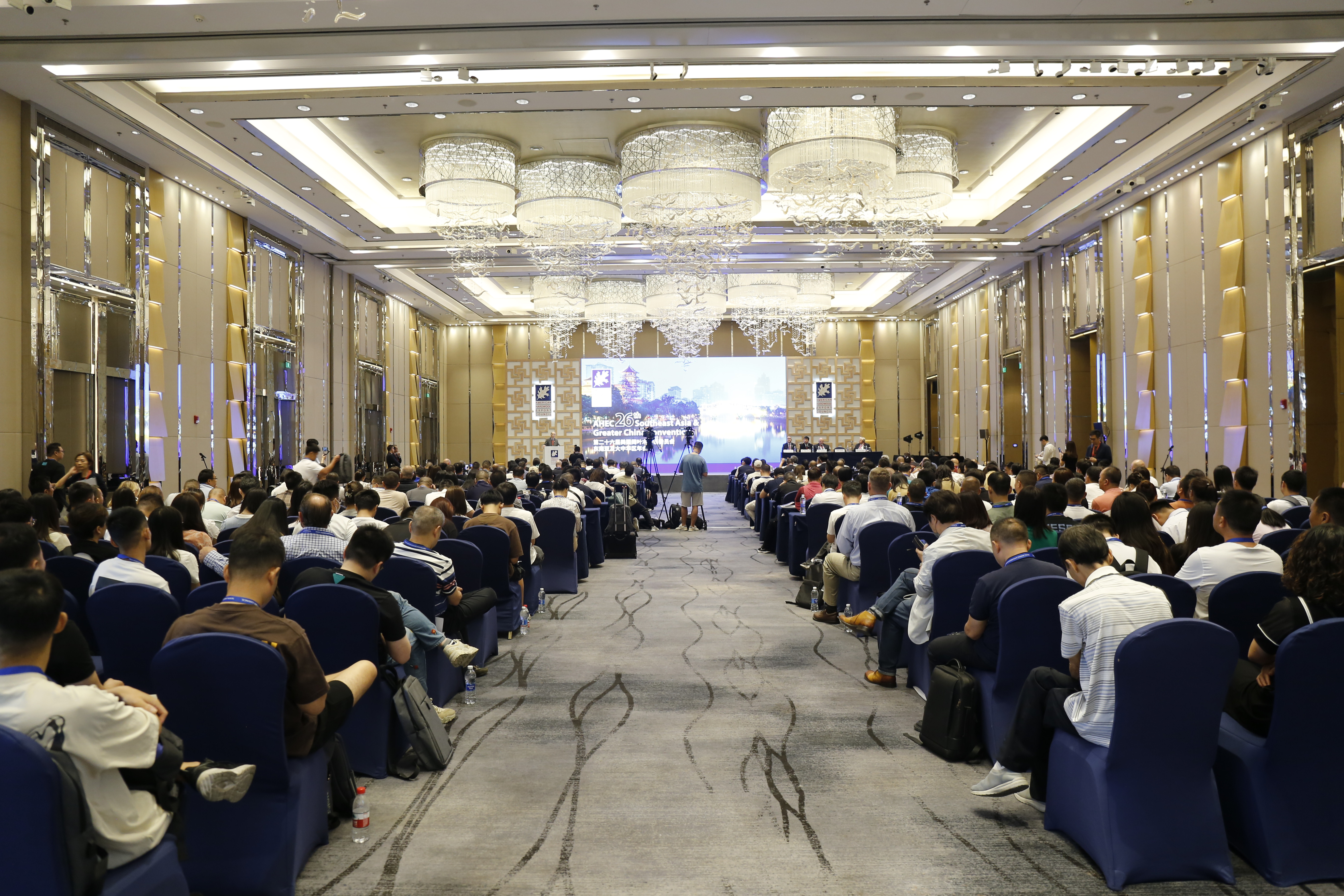 【行業(yè)動態(tài)】交流掌握行業(yè)新動向，攜手開啟低碳生活