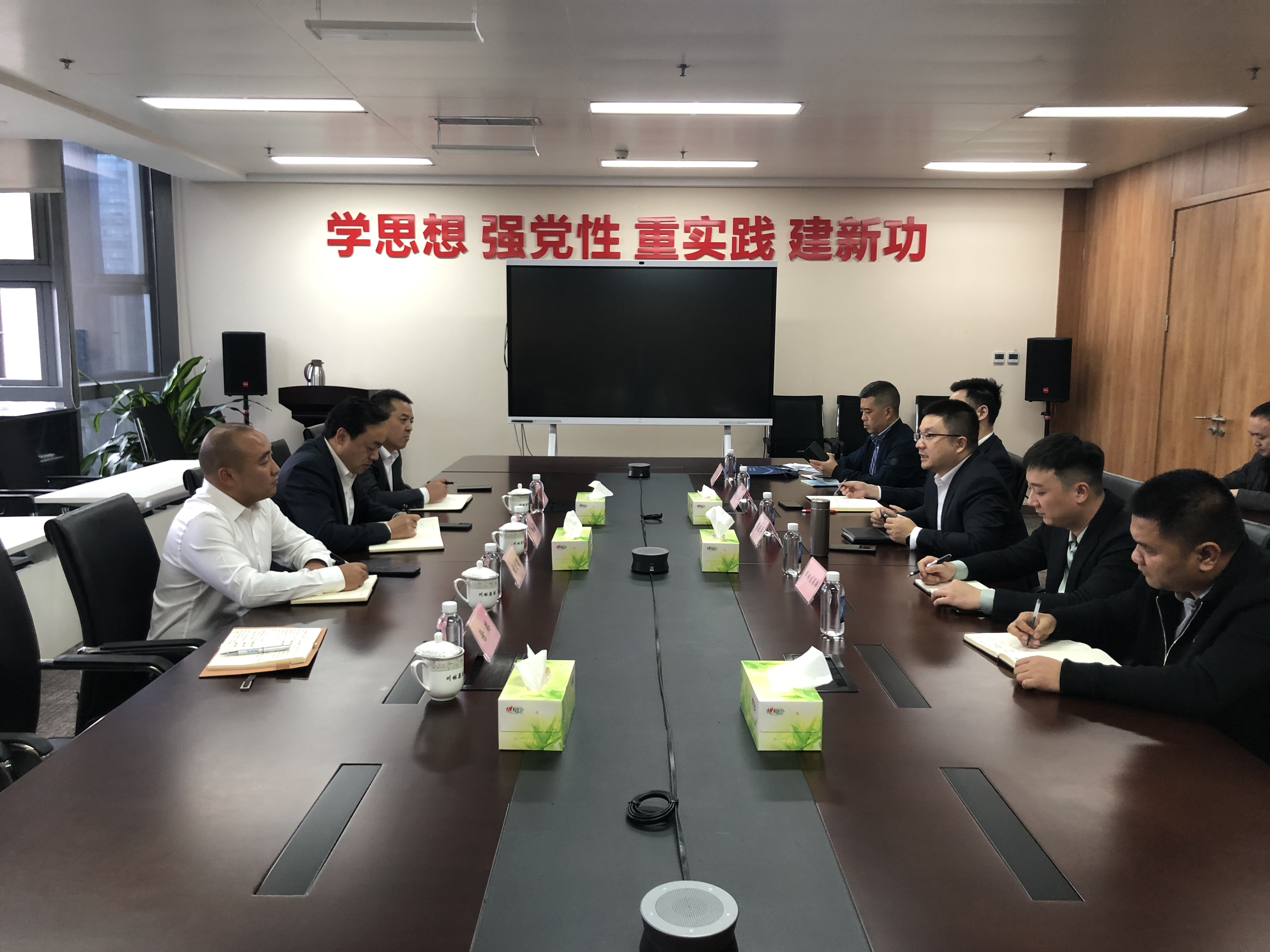 【行業(yè)動態(tài)】物流公司到四川林業(yè)集團(tuán)有限公司交流洽談