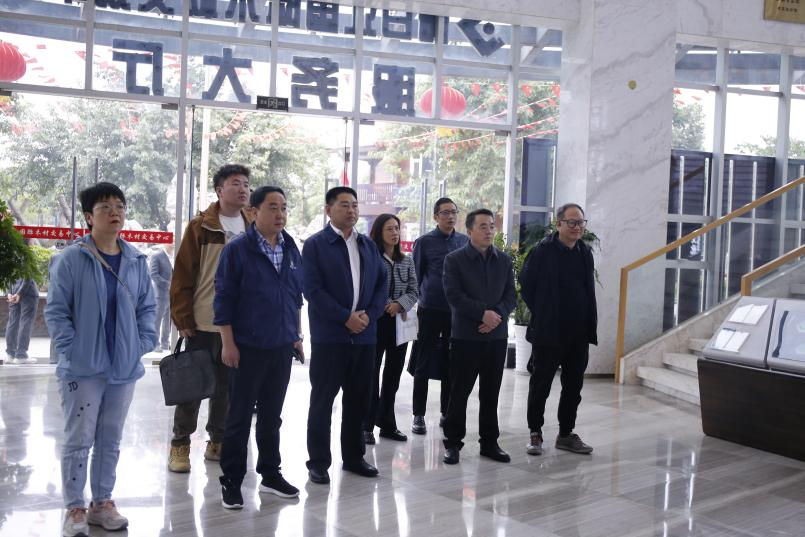 【園區(qū)要聞】阿壩州林業(yè)和草原局領(lǐng)導(dǎo)蒞臨青白江國(guó)際木材加工貿(mào)易園區(qū)調(diào)研指導(dǎo)工作