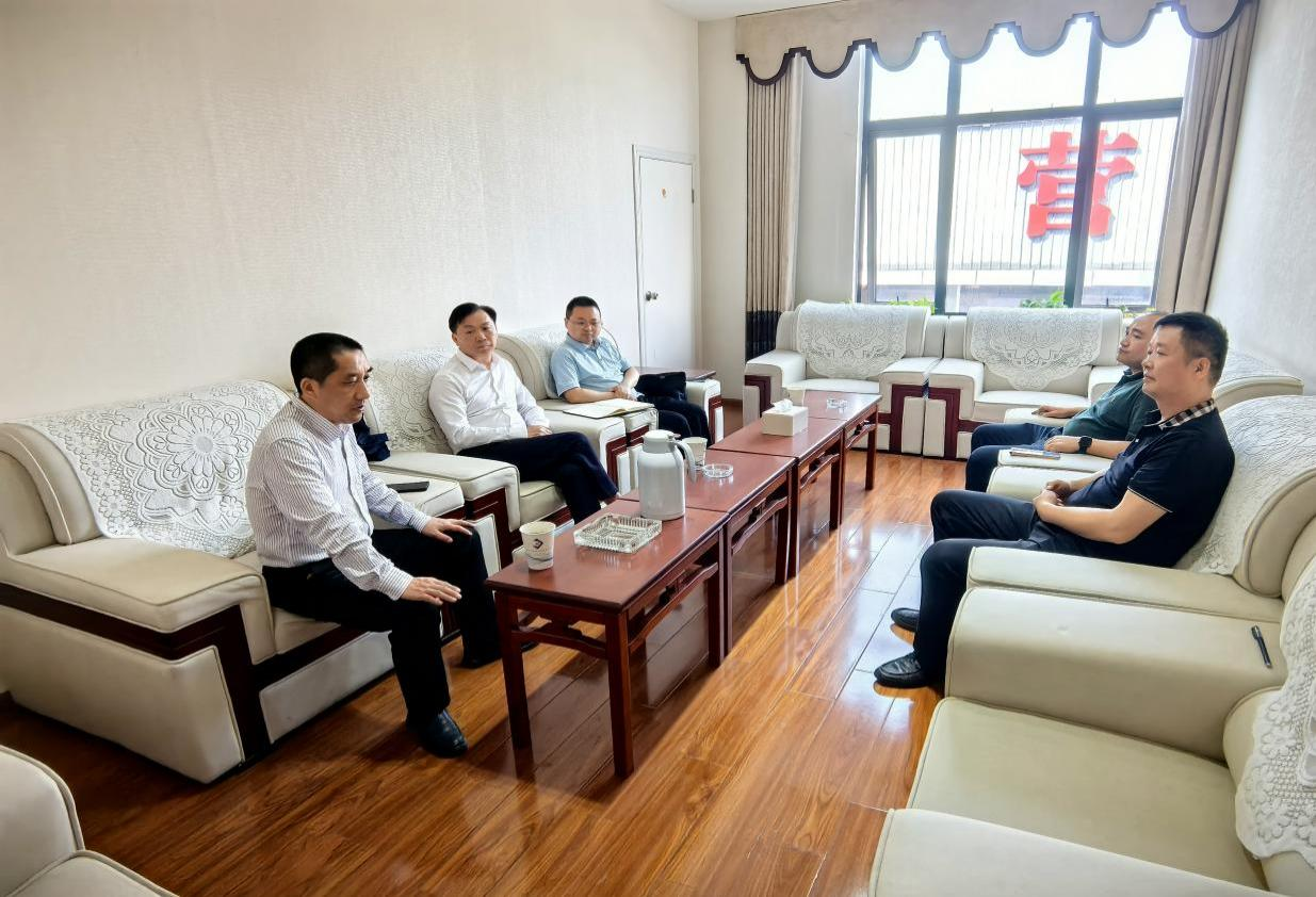 【園區(qū)動(dòng)態(tài)】政企聯(lián)動(dòng)共建川陜甘國(guó)際木材貿(mào)易中心