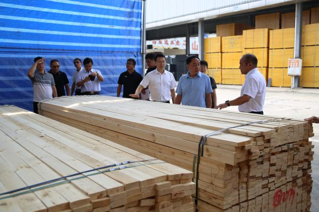 【園區(qū)動(dòng)態(tài)】陜西省天然林保護(hù)工程管理中心到青白江國際木材交易中心考察調(diào)研